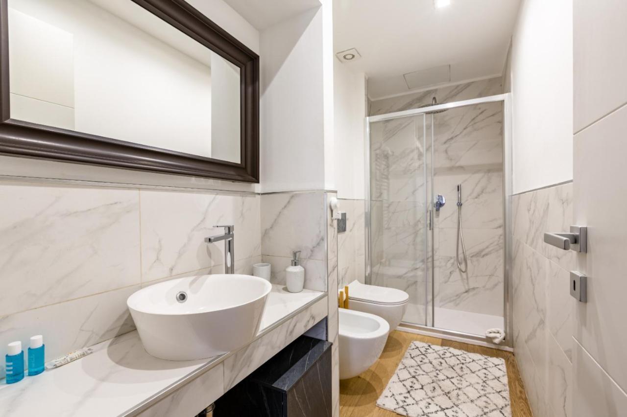 Modern Apt 300Mt From Milano Central Station! Apartment Exterior photo
